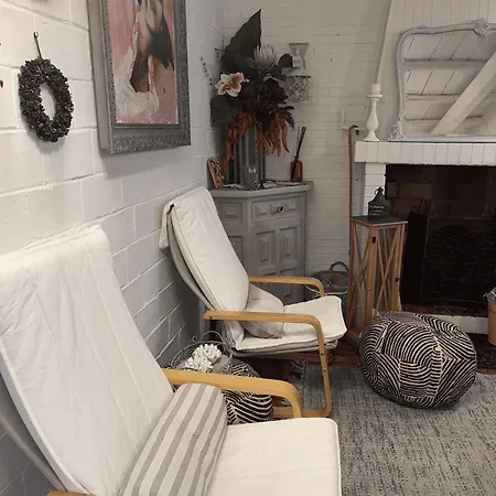 Semesterbostad Small House *